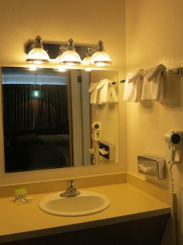 Silver Saddle Motel