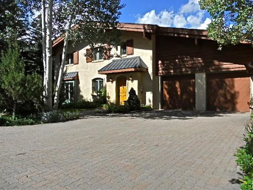 Cascade Area Chalet