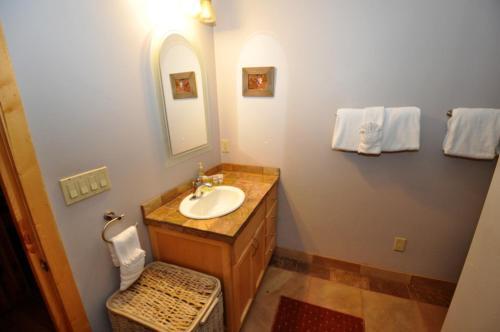 East Streamside Circle Holiday Home