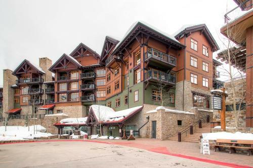 Hotel Capitol Peak Lodge