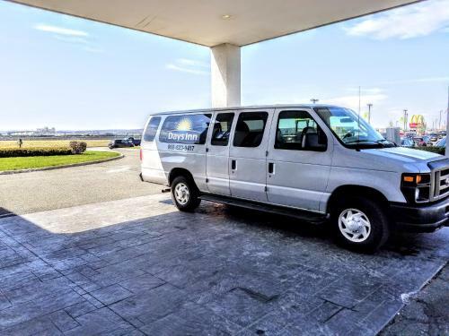 Hotel Days Inn Bradley Airport