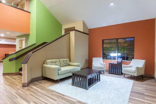 Hotel Baymont Inn & Suites Newark