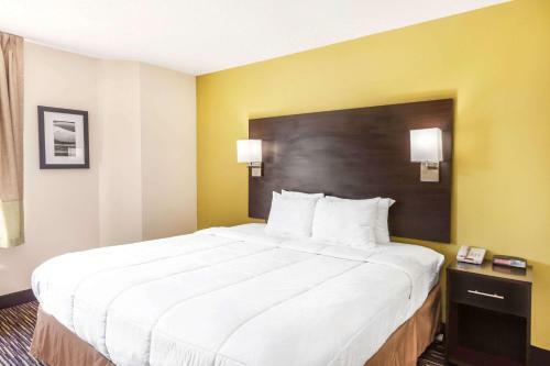 Hotel Baymont Inn & Suites Newark