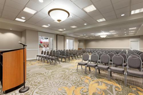 Hotel Embassy Suites Newark - Wilmington/south