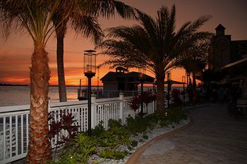 Hotel Shephard's Beach Resort