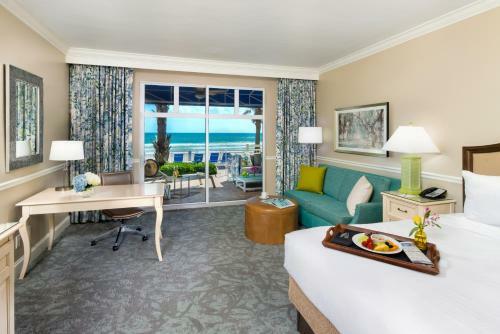 Hotel The Shores Resort & Spa