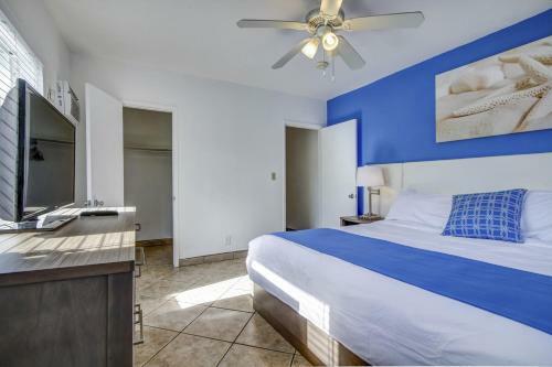 Hotel Blue Strawberry By The Sea