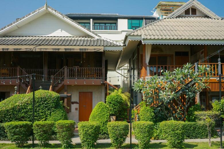 Hotel Buri Gallery House And Resort