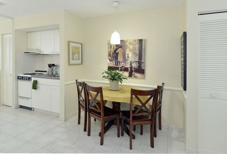 Apartamento Hollywood By The Sea Suites