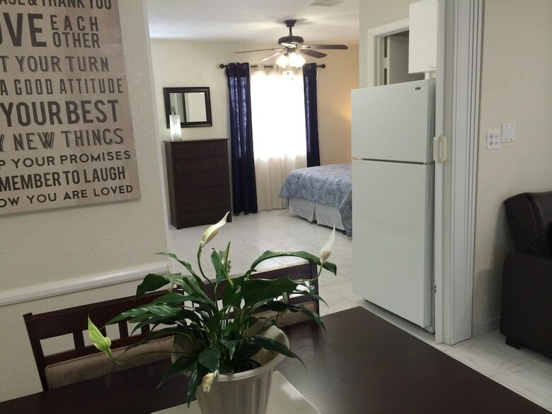 Apartamento Hollywood By The Sea Suites