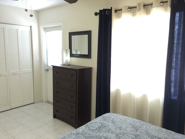 Apartamento Hollywood By The Sea Suites
