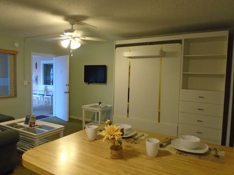 Hotel Coral Key Inn