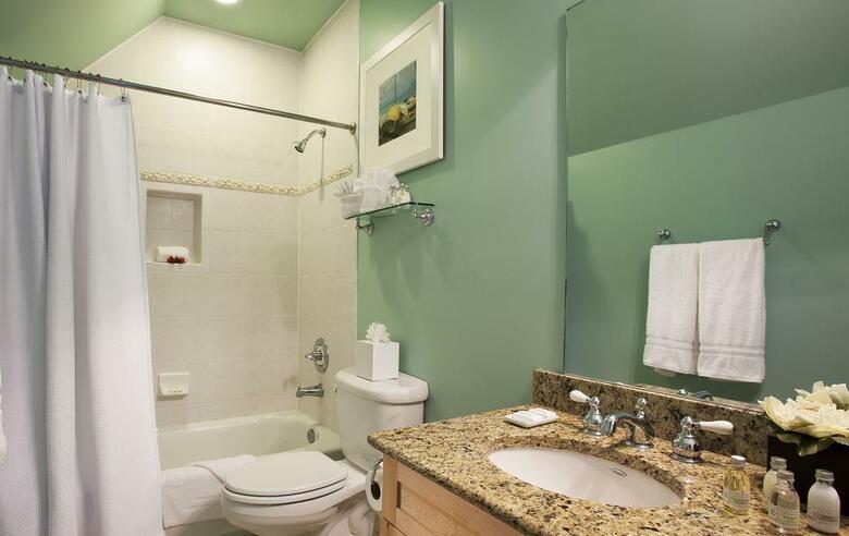 Parrot Key Hotel And Resort