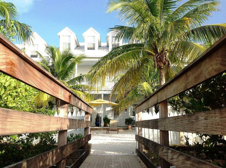 Parrot Key Hotel And Resort