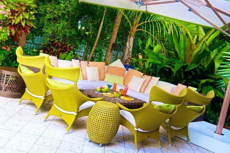 Parrot Key Hotel And Resort