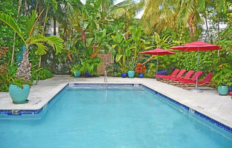 Parrot Key Hotel And Resort