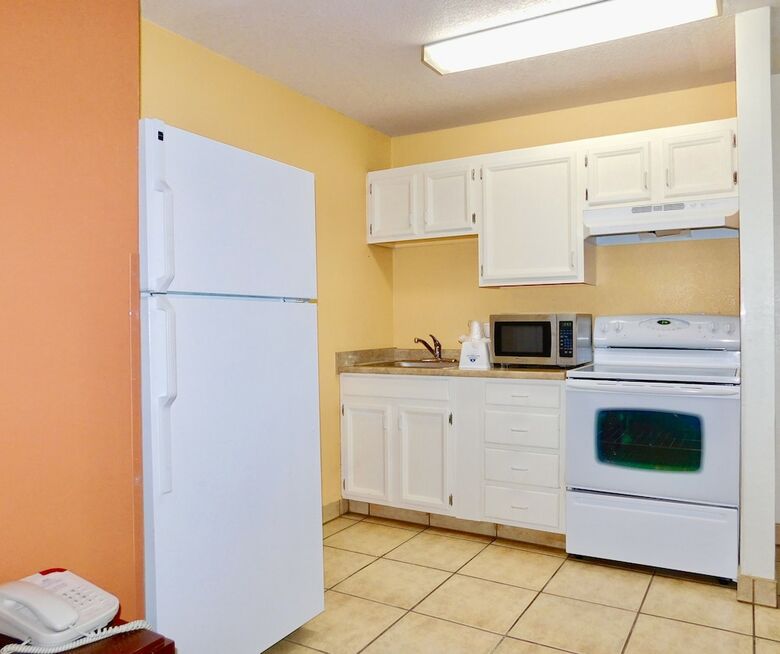 America's Best Value Inn Executive Suites & Hotel