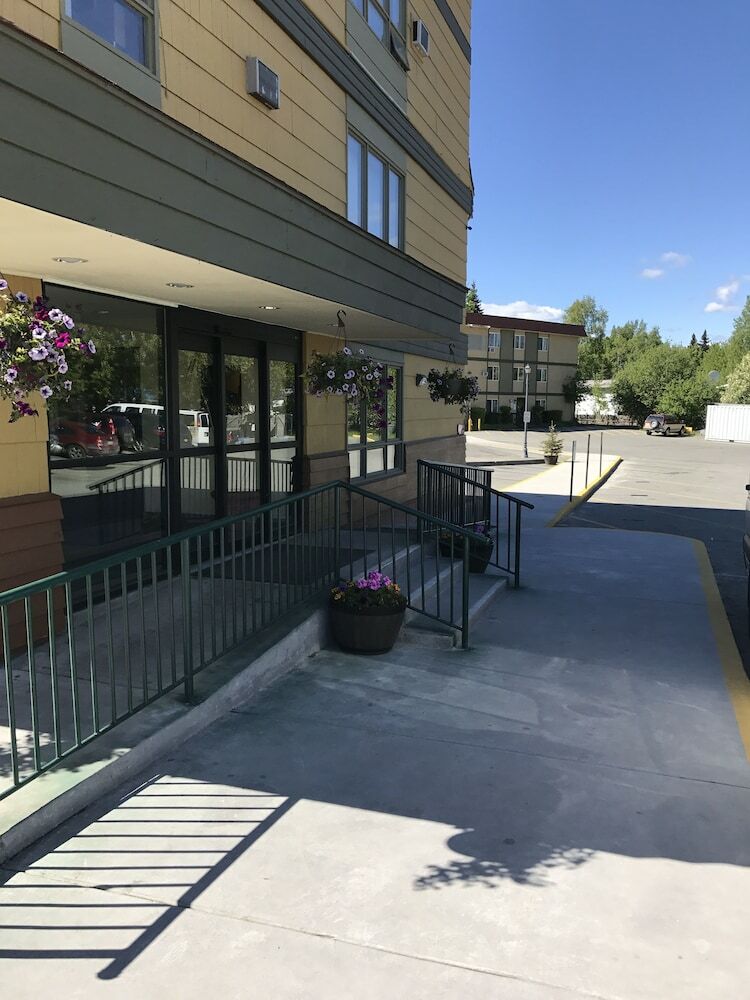 America's Best Value Inn Executive Suites & Hotel