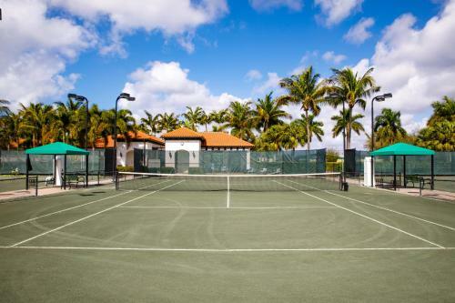 Hotel Naples Bay Resort And Marina
