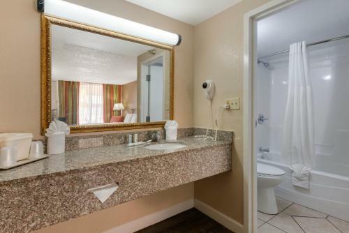 Hotel Quality Inn And Suites Conference Center
