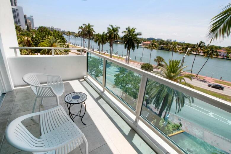 Apartamentos Seacoast Suites