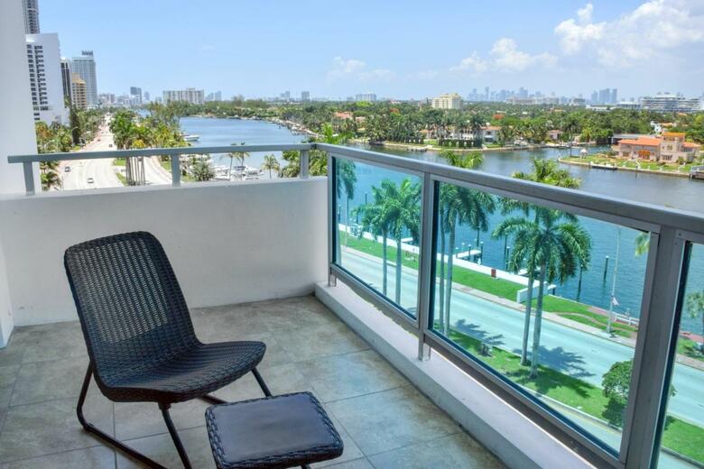 Apartamentos Seacoast Suites