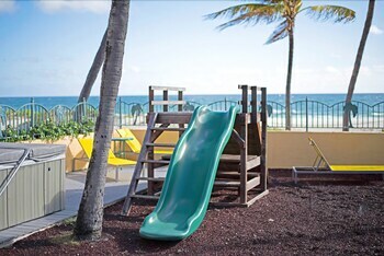 Posada Coral Tides Resort & Beach Club
