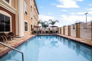 Hotel Comfort Inn & Suites Maingate South