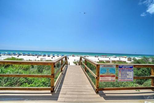 Hotel Majestic Beach Resort Tower 2 By Panhandle Getaways