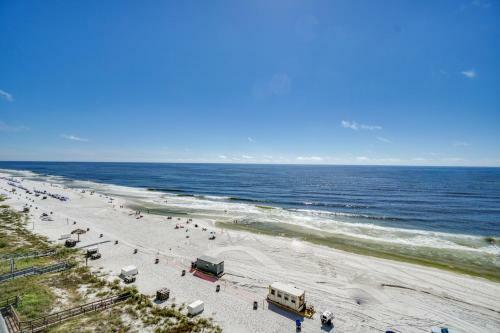 Hotel Majestic Beach Resort Tower 2 By Panhandle Getaways