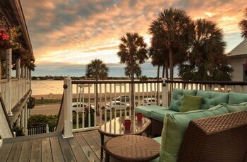 Bed & Breakfast Bayfront Marin House