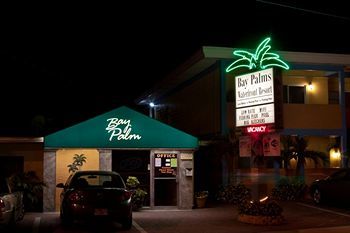 Bay Palms Waterfront Resort - Hotel And Marina