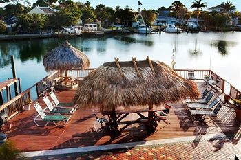Bay Palms Waterfront Resort - Hotel And Marina