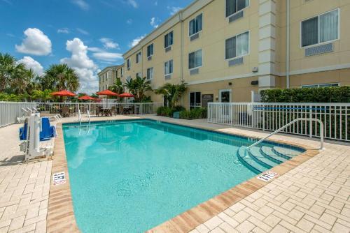 Hotel Comfort Suites Sarasota-siesta Key