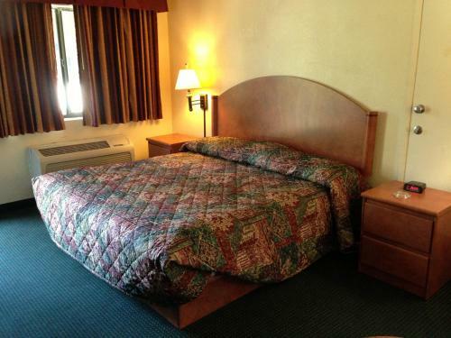 Hotel University Inn And Suites Tallahassee