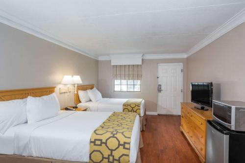 Hotel Baymont Inn & Suites - Tallahassee Central