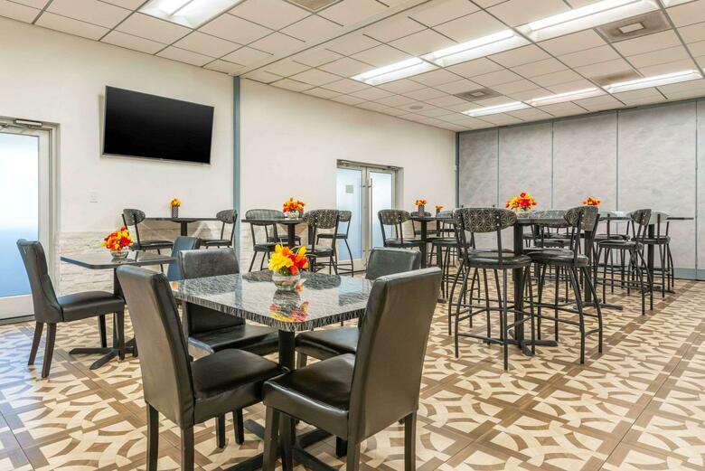 Hotel Clarion Inn Tampa - Brandon