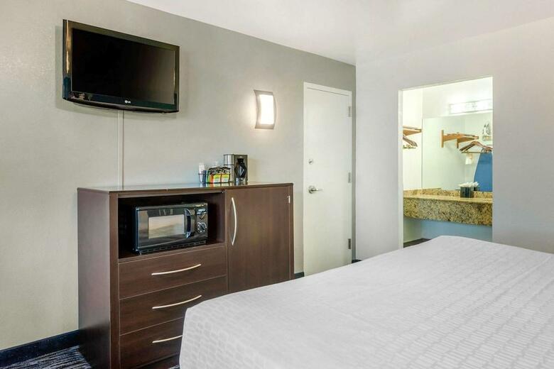 Hotel Clarion Inn Tampa - Brandon