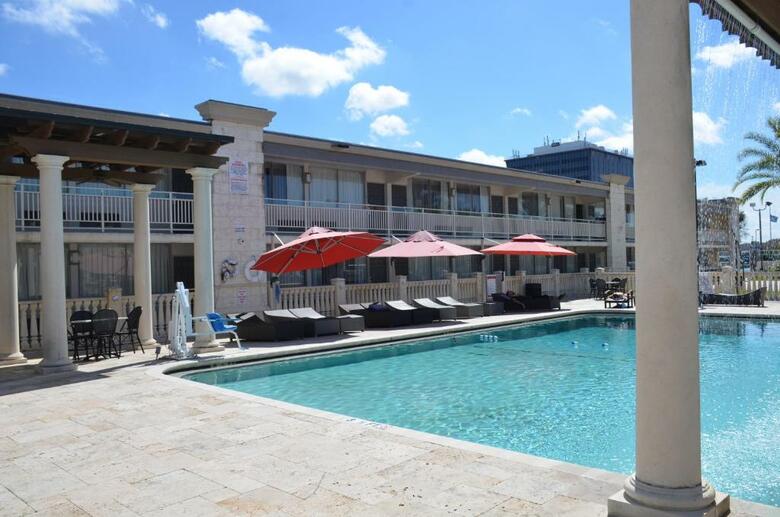 Hotel Clarion Inn Tampa - Brandon