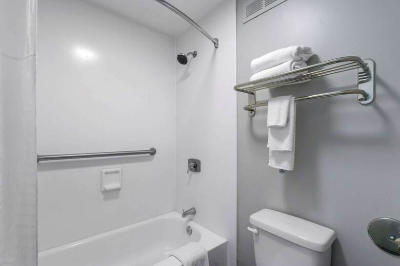 Hotel Clarion Inn Tampa - Brandon