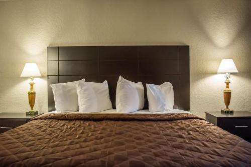 Motel Rodeway Inn & Suites Tampa