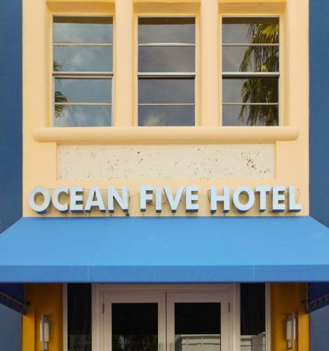 Hotel Ocean Five Studios