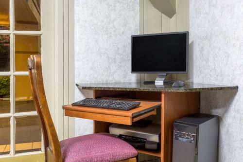 Motel Howard Johnson Athens