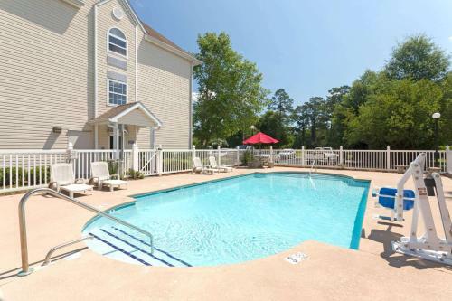 Hotel Microtel Inn & Suites By Wyndham Brunswick