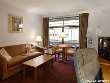 Hotel Howard Johnson Inn & Suites Columbus