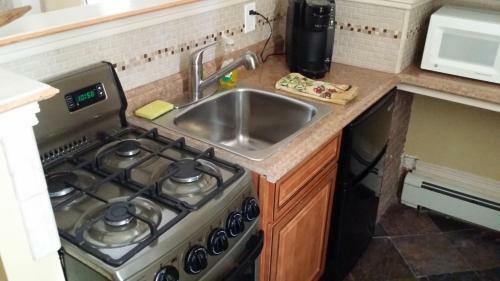 Burbankrose Inn Bed & Breakfast