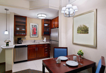 Hotel Residence Inn Savannah Downtown Historic District