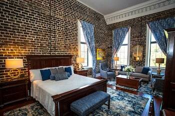 Bed & Breakfast East Bay Inn