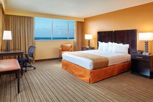 Best Western The Plaza Hotel - Free Breakfast