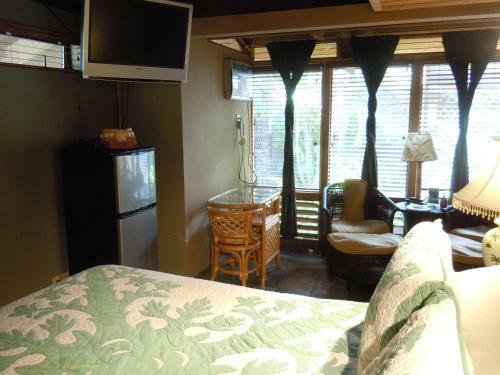Maui What A Wonderful World Bed & Breakfast